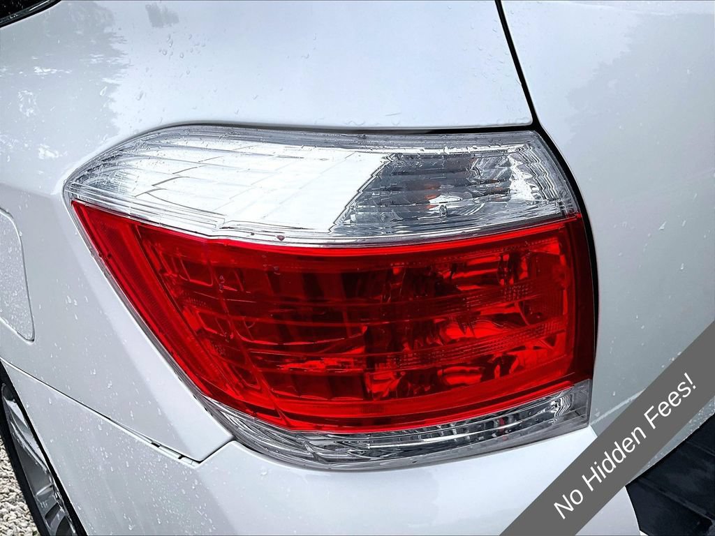 Used 2012 Toyota Highlander Limited w/ Tow Pkg AWD/4WD image 27