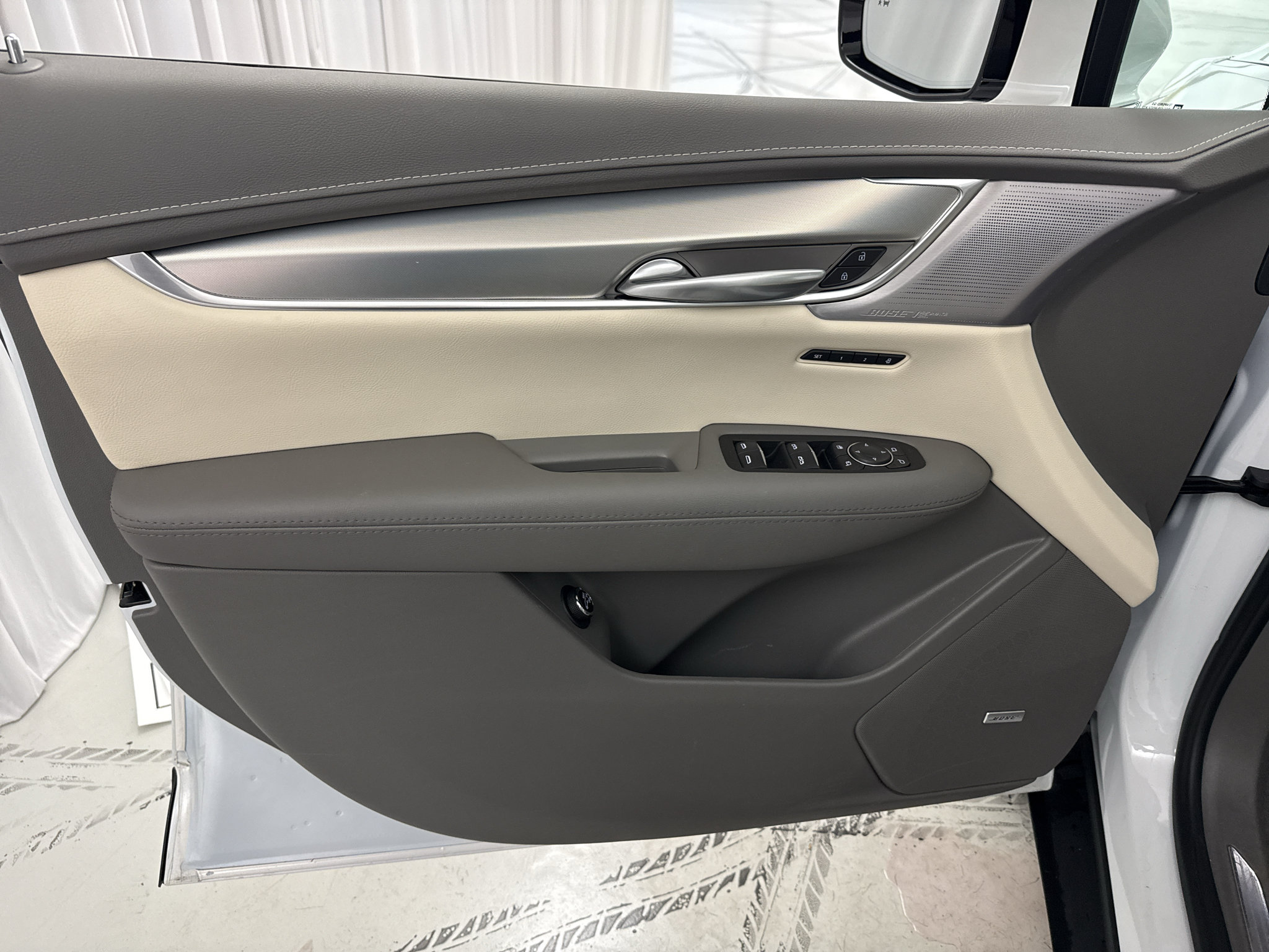 Used 2024 Cadillac XT5 Premium Luxury FWD image 13