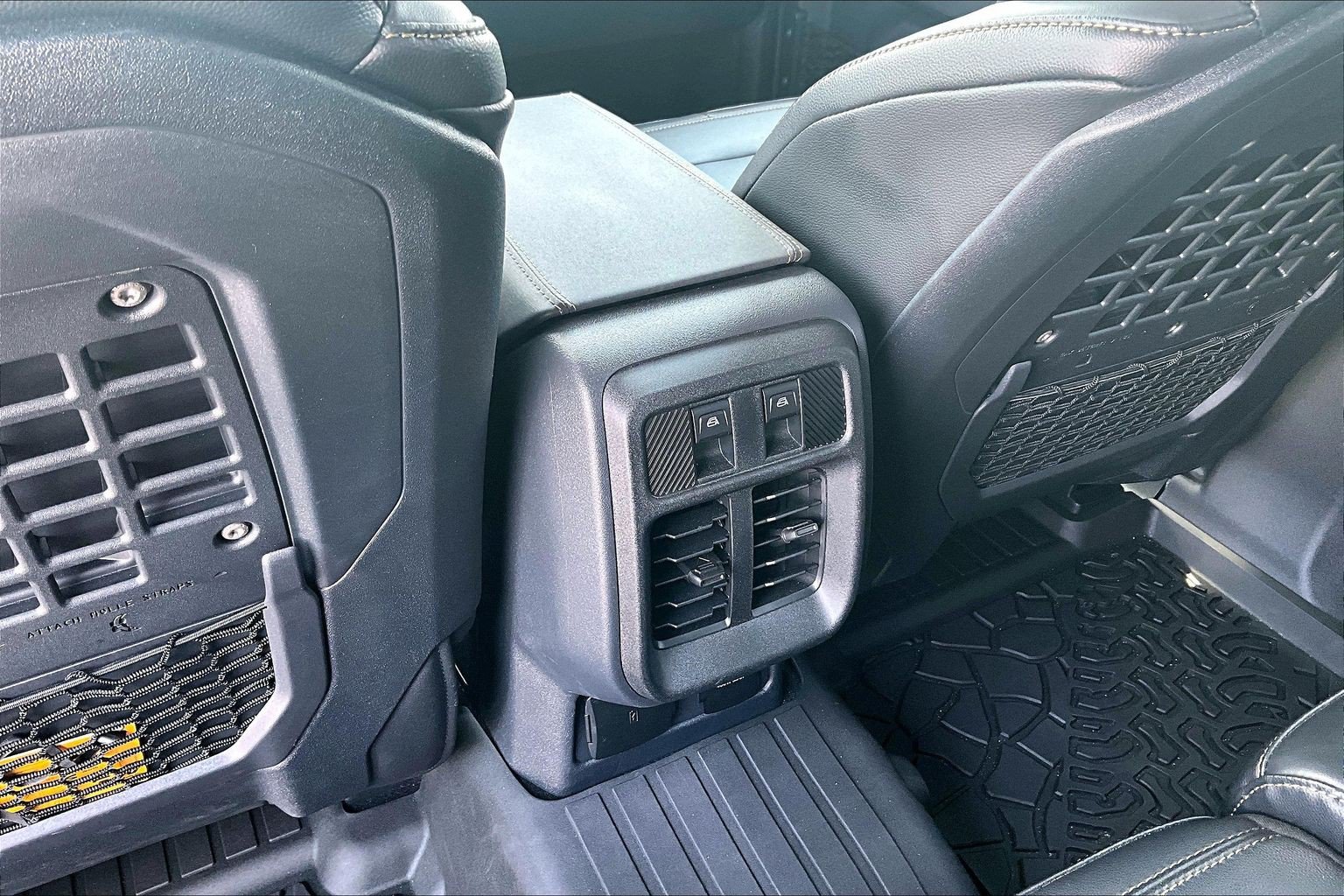 Used 2025 Ford Bronco Badlands AWD/4WD image 10