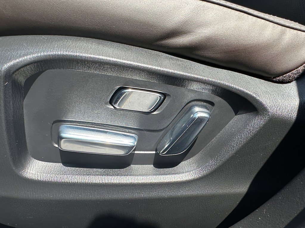 Certified 2025 MAZDA CX-5 Signature image 17