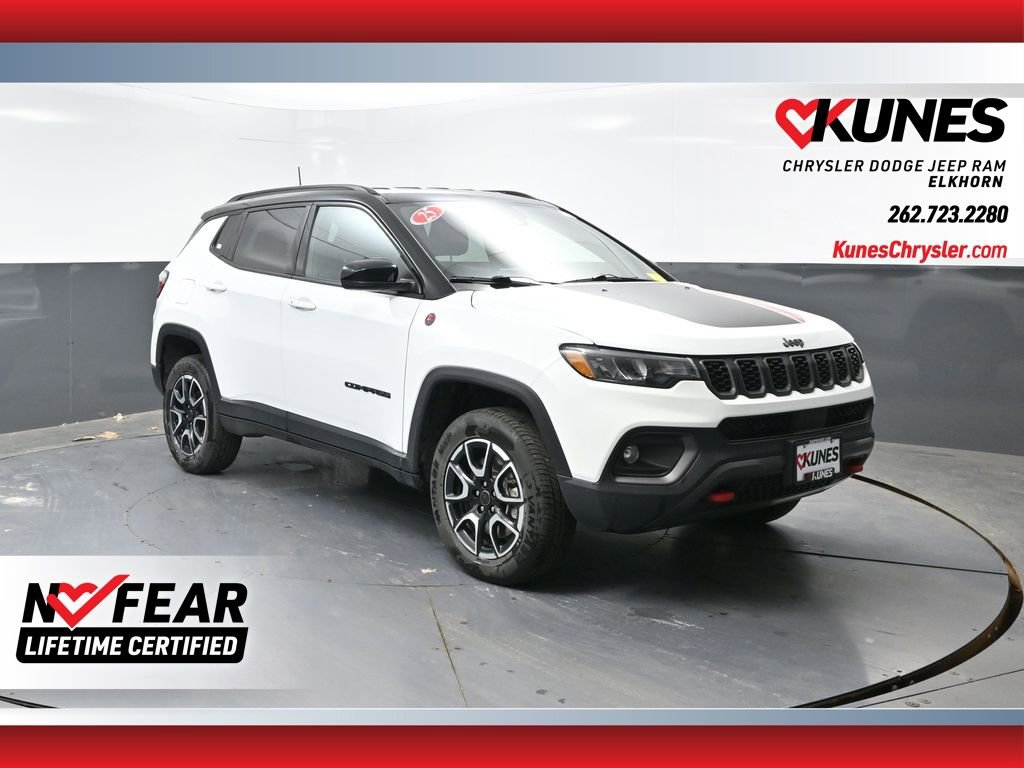 Used 2025 Jeep Compass Trailhawk
