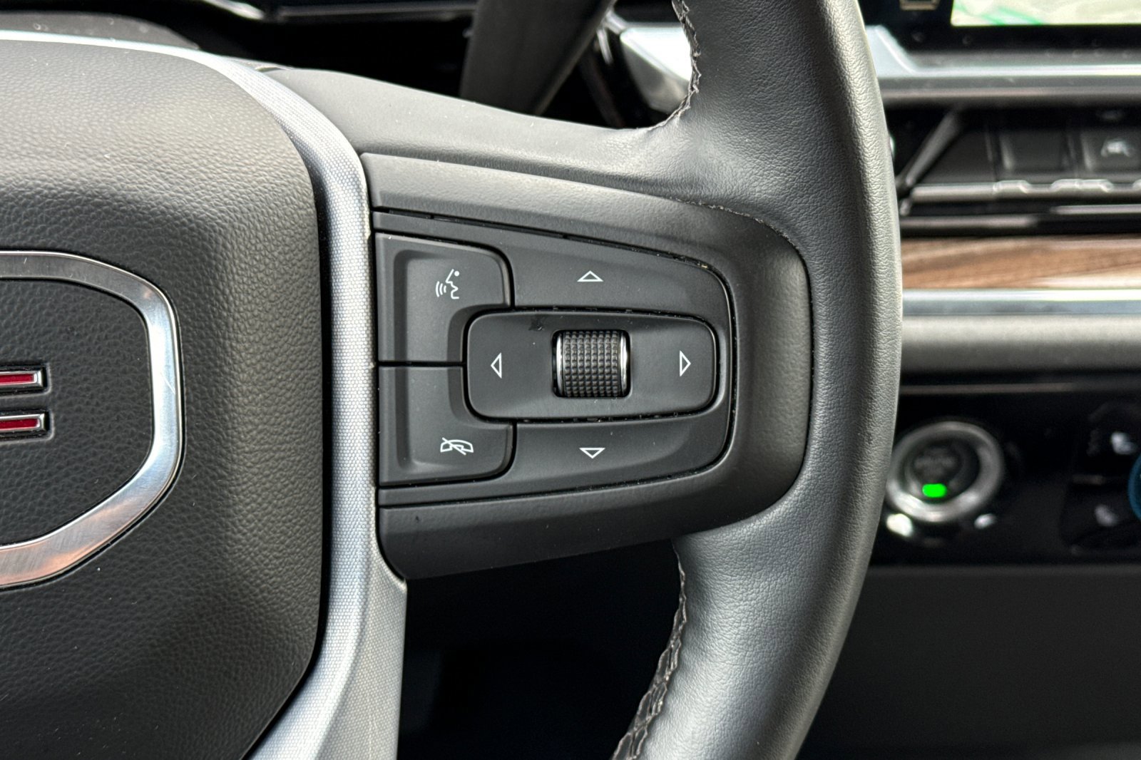 Used 2023 GMC Sierra 1500 Elevation image 31