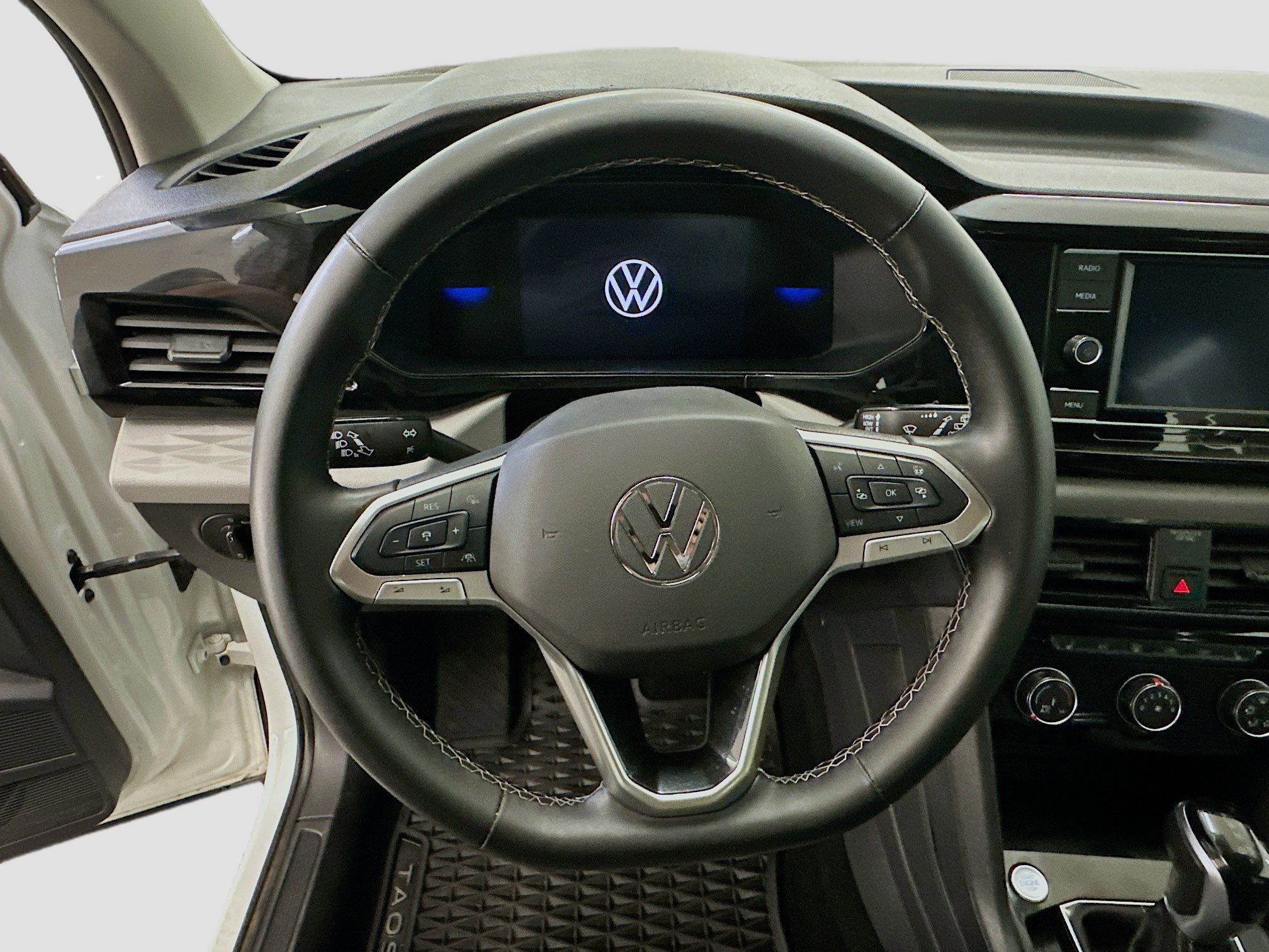 Used 2024 Volkswagen Taos S image 18