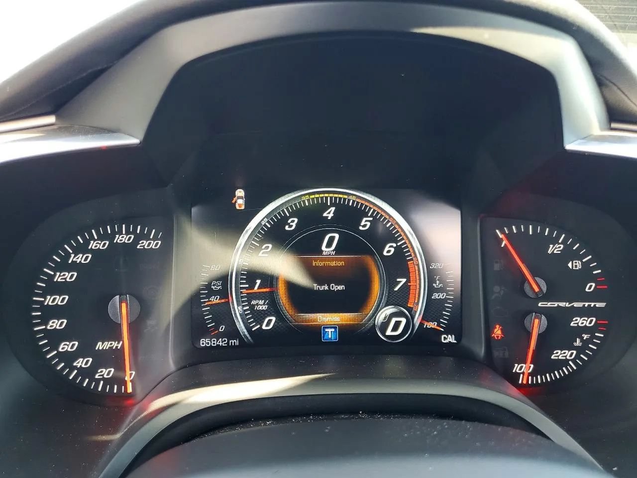 Used 2019 Chevrolet Corvette Stingray Coupe w/ Carbon Flash Badge Package RWD image 9