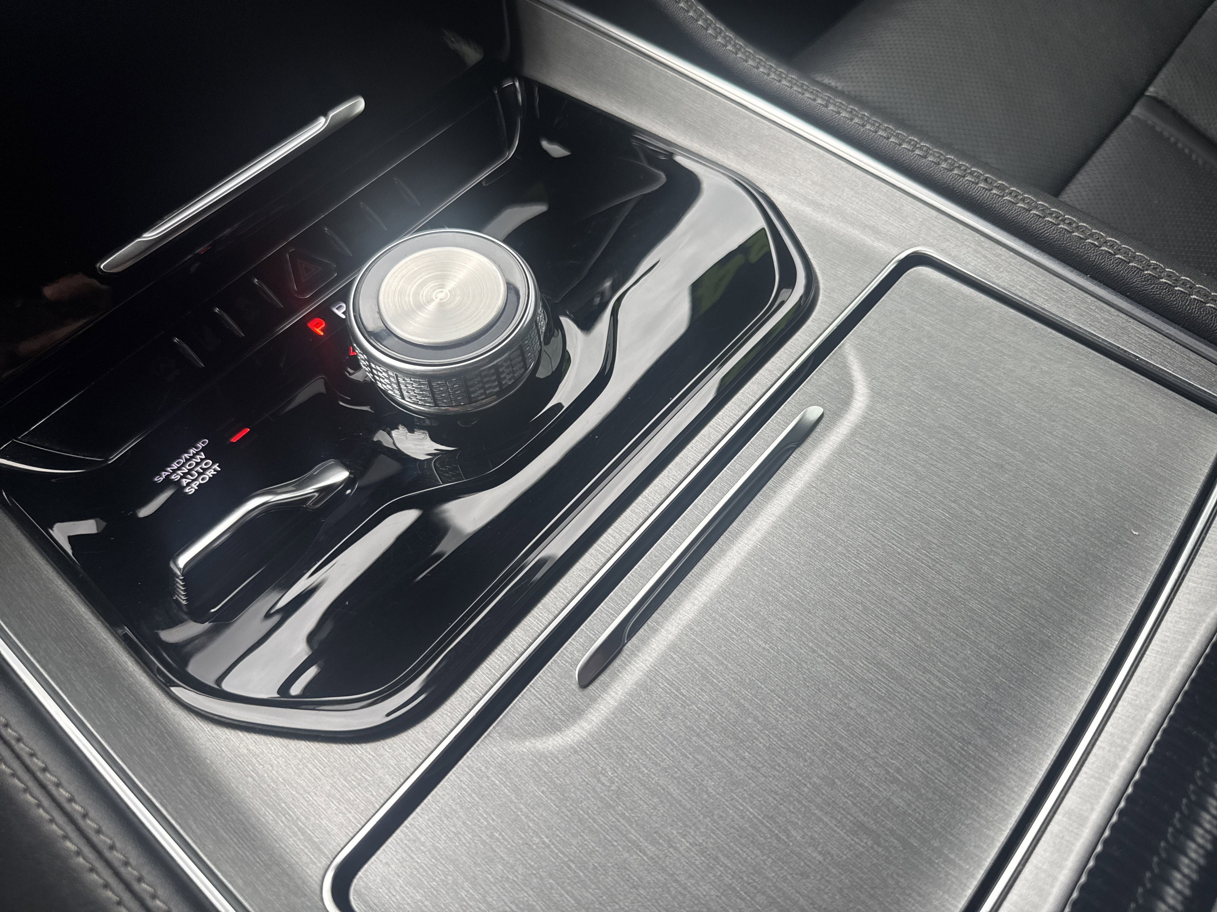 Used 2024 Jeep Wagoneer L Series II image 24