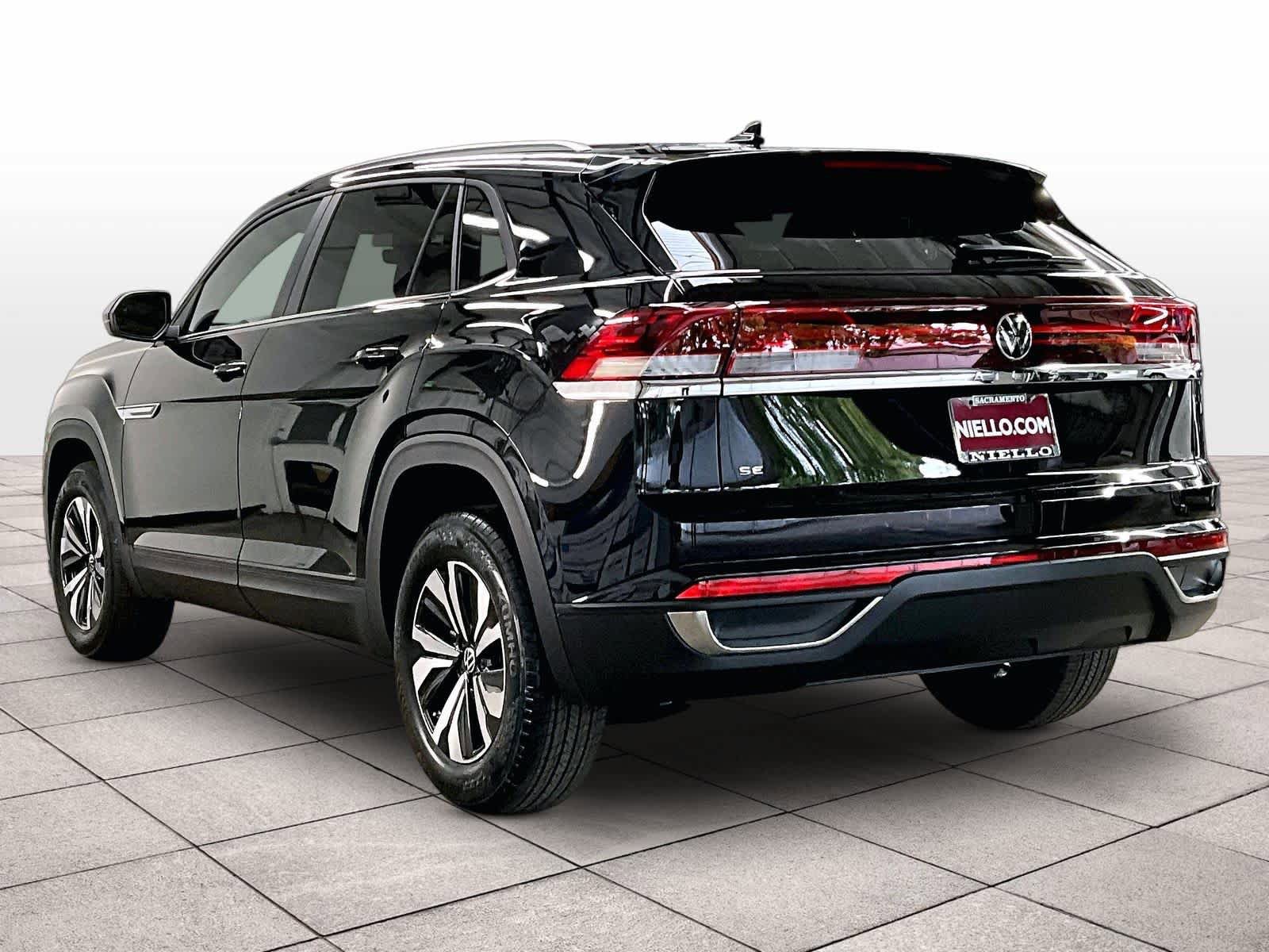 New 2026 Volkswagen Atlas Cross Sport SE image 3