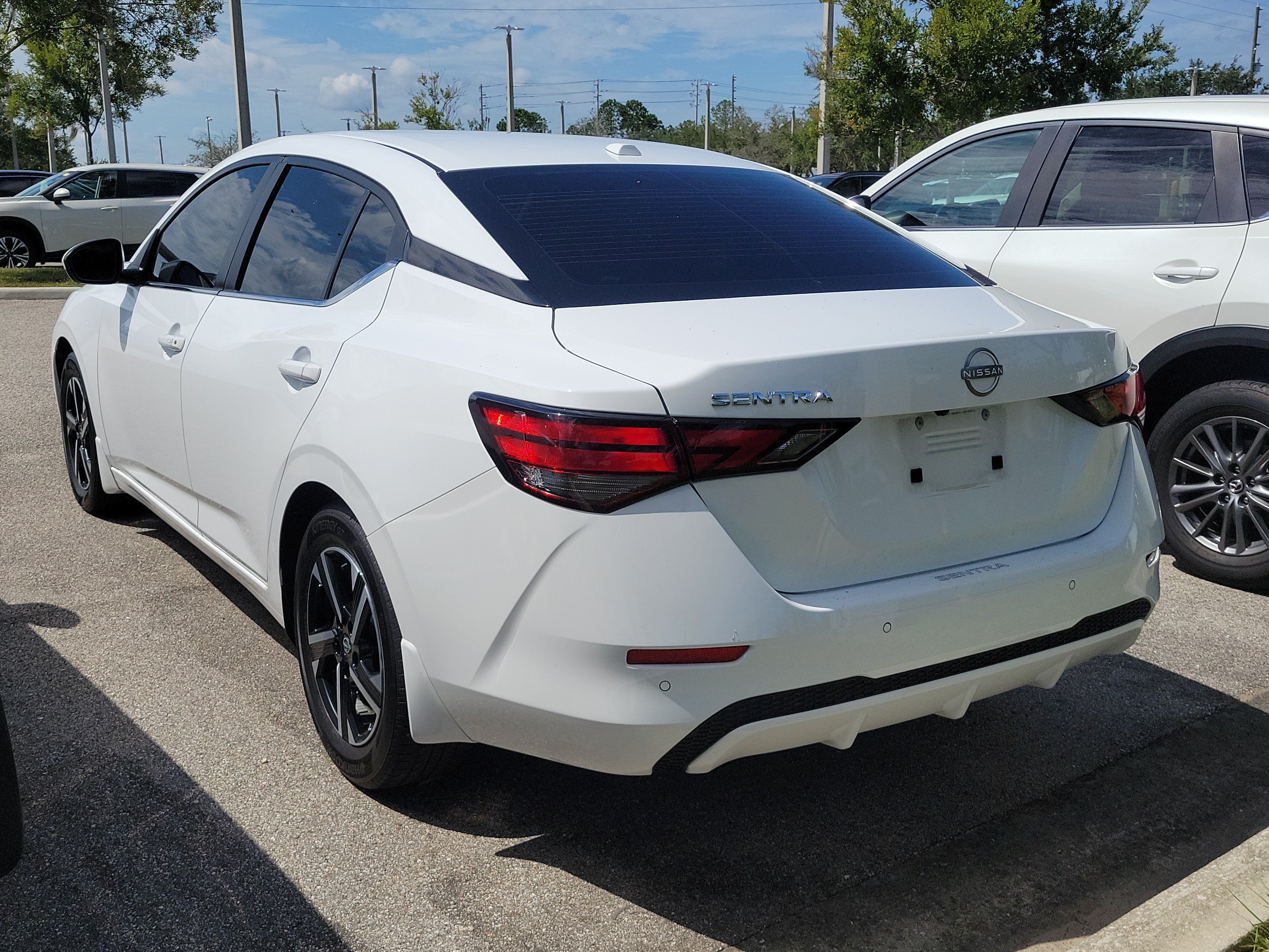 Certified 2025 Nissan Sentra SV FWD image 4