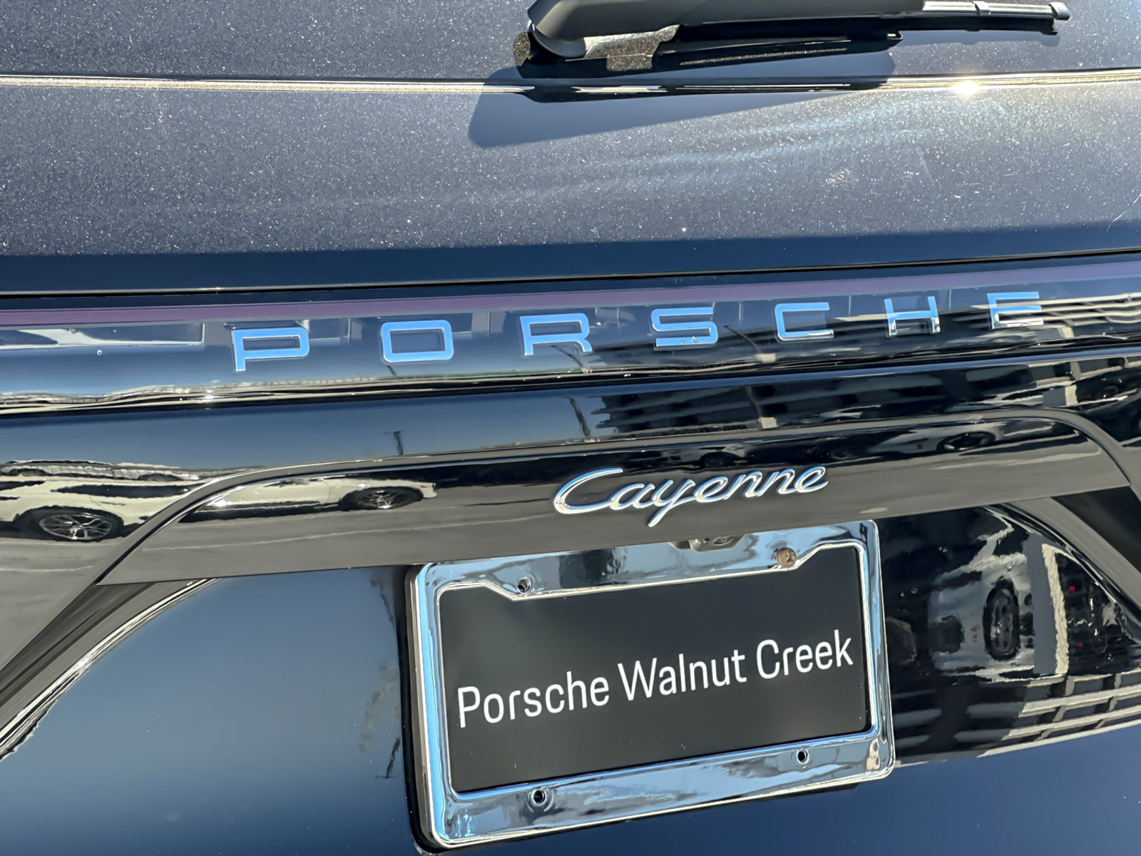 Certified 2023 Porsche Cayenne AWD/4WD image 32