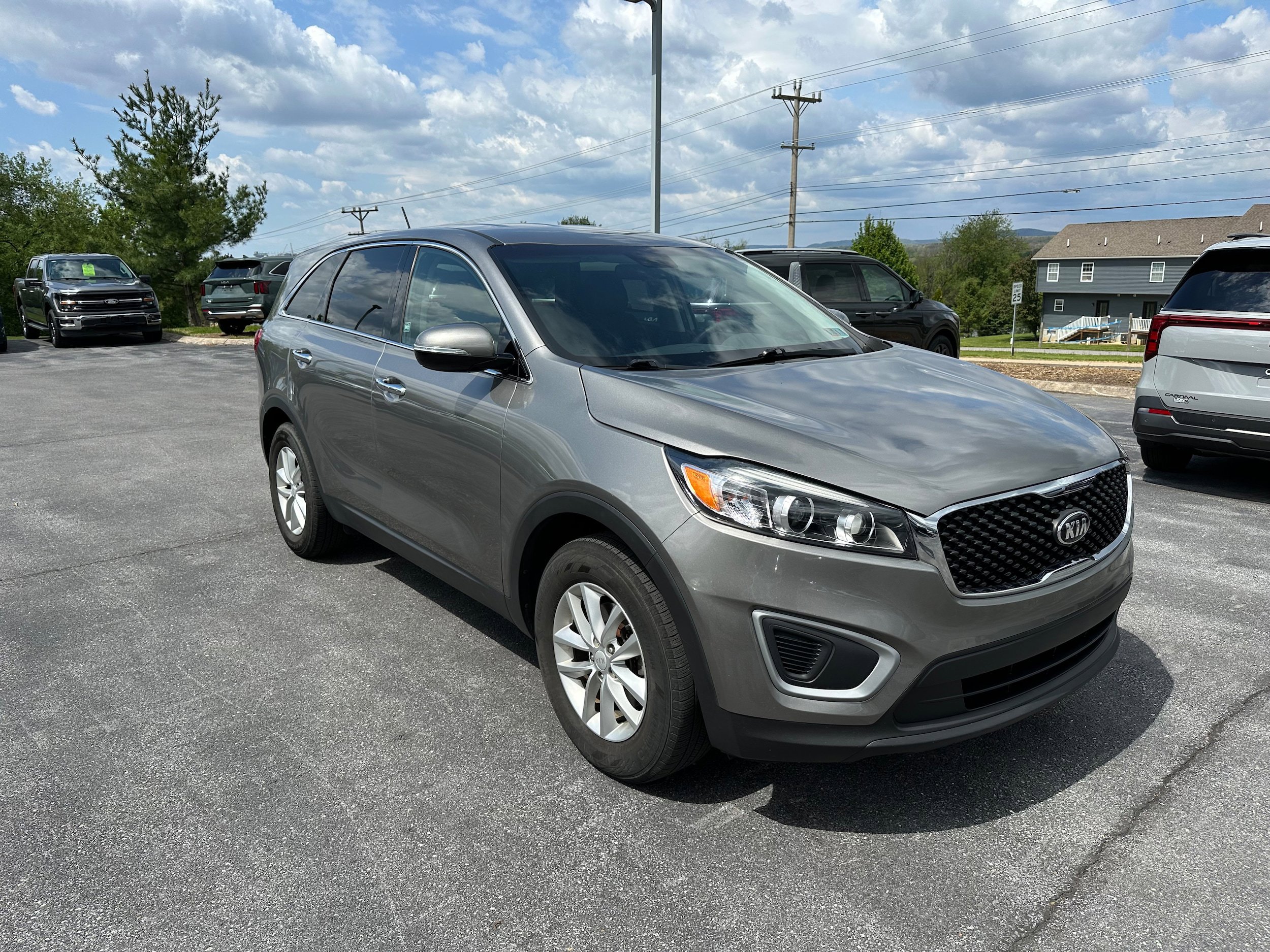 Used 2018 Kia Sorento L FWD image 3