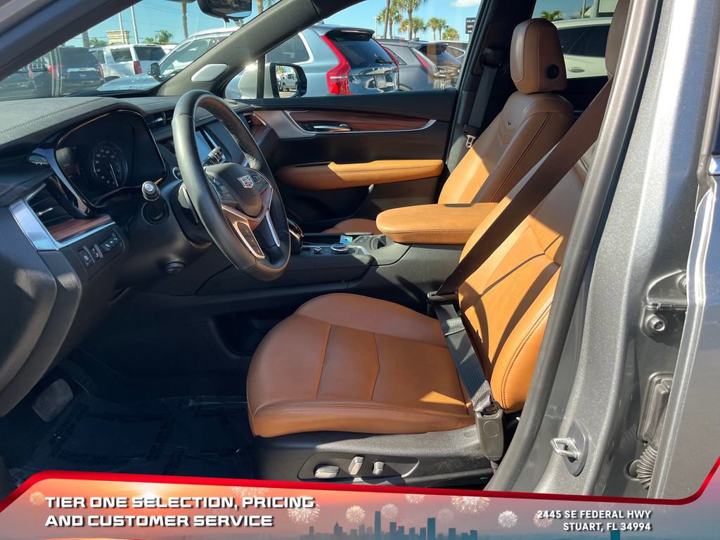 Used 2024 Cadillac XT5 Premium Luxury w/ Technology Package image 9