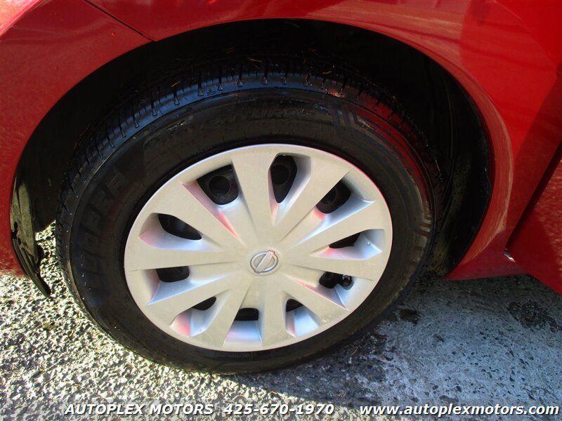 Used 2015 Nissan Versa Note SV FWD image 27