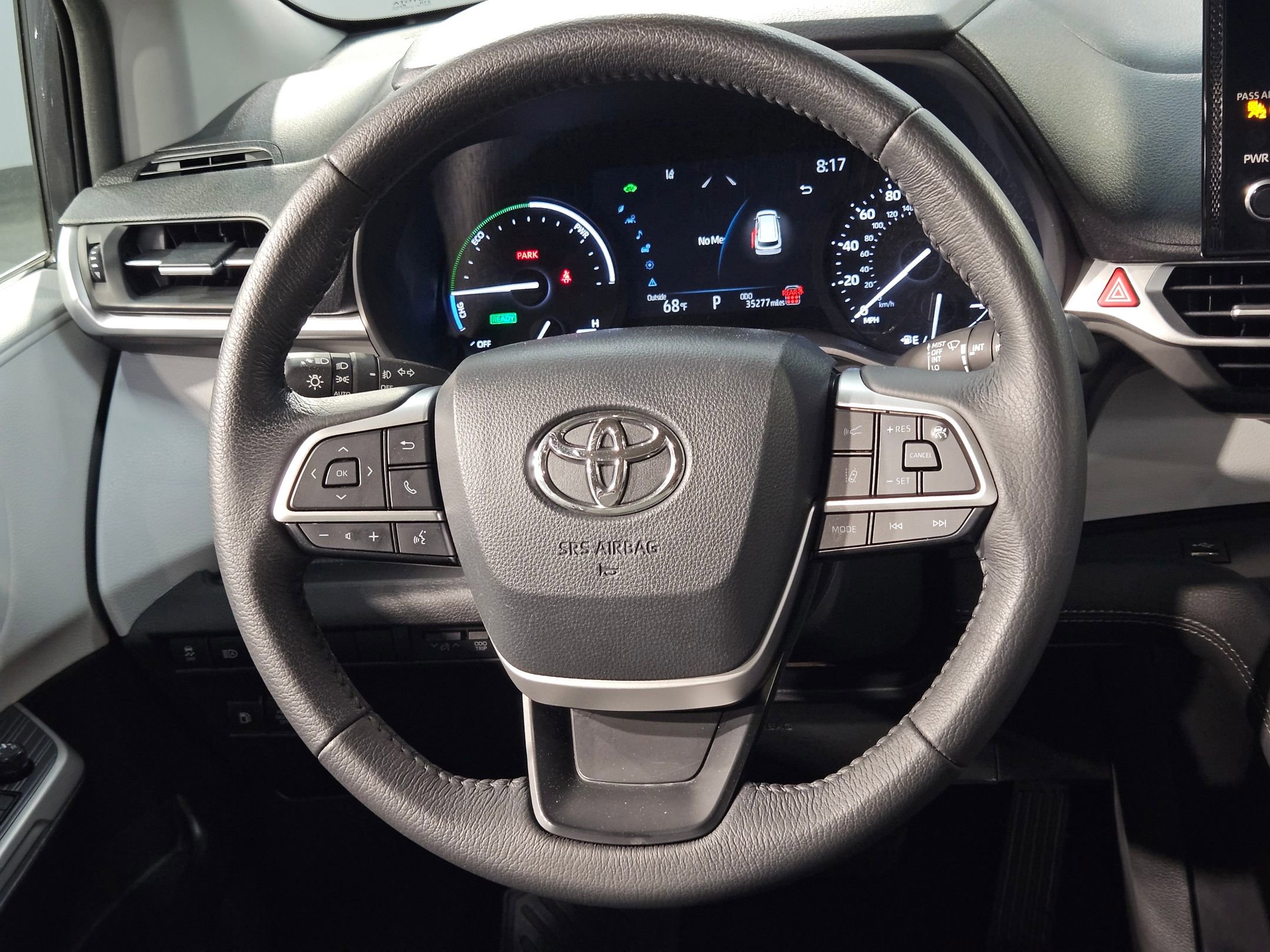 Certified 2025 Toyota Sienna XLE image 27