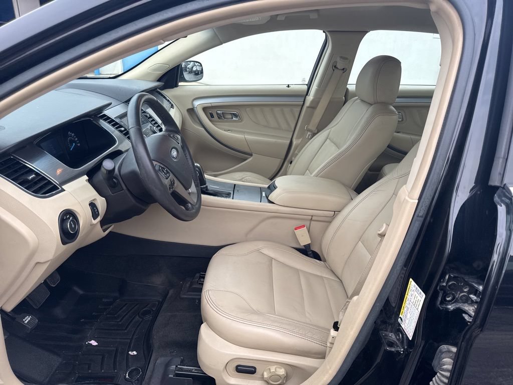 Used 2016 Ford Taurus SEL FWD image 9