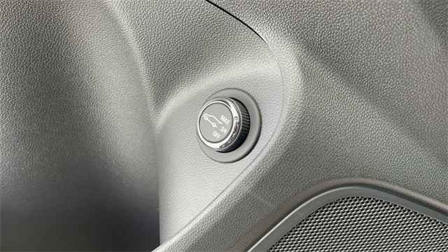 Used 2024 Buick Encore GX Avenir w/ Avenir Convenience Package image 22