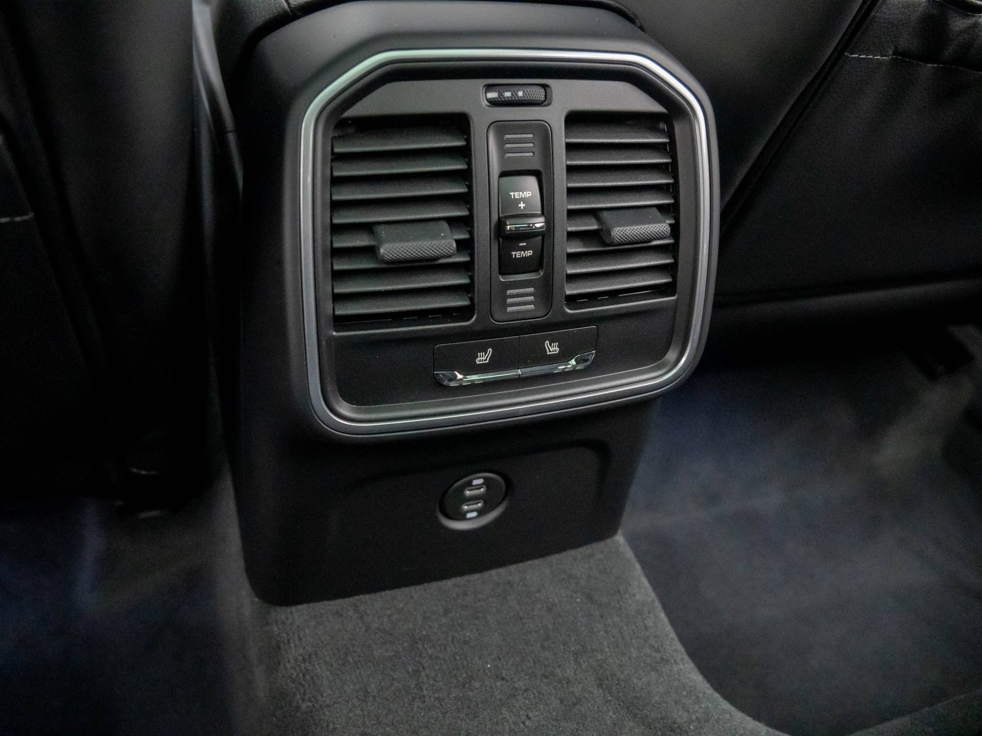 Certified 2026 Porsche Macan AWD/4WD image 20