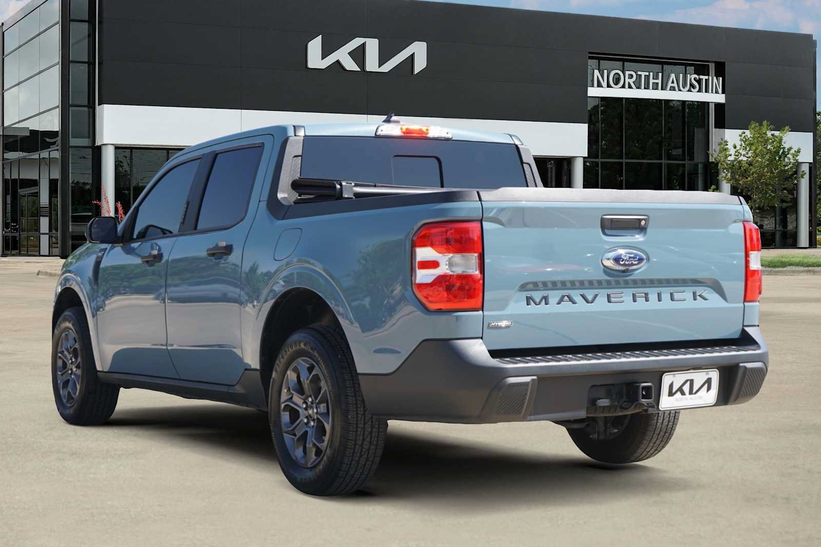 Used 2023 Ford Maverick XLT w/ XLT Luxury Package FWD image 4