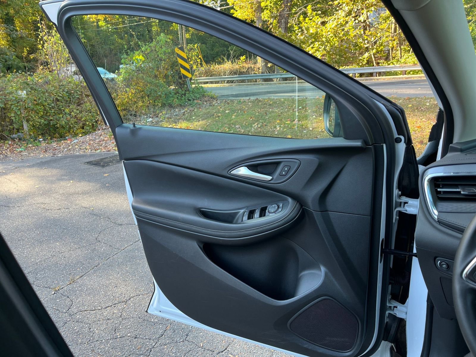 Used 2025 Buick Encore GX Preferred image 18