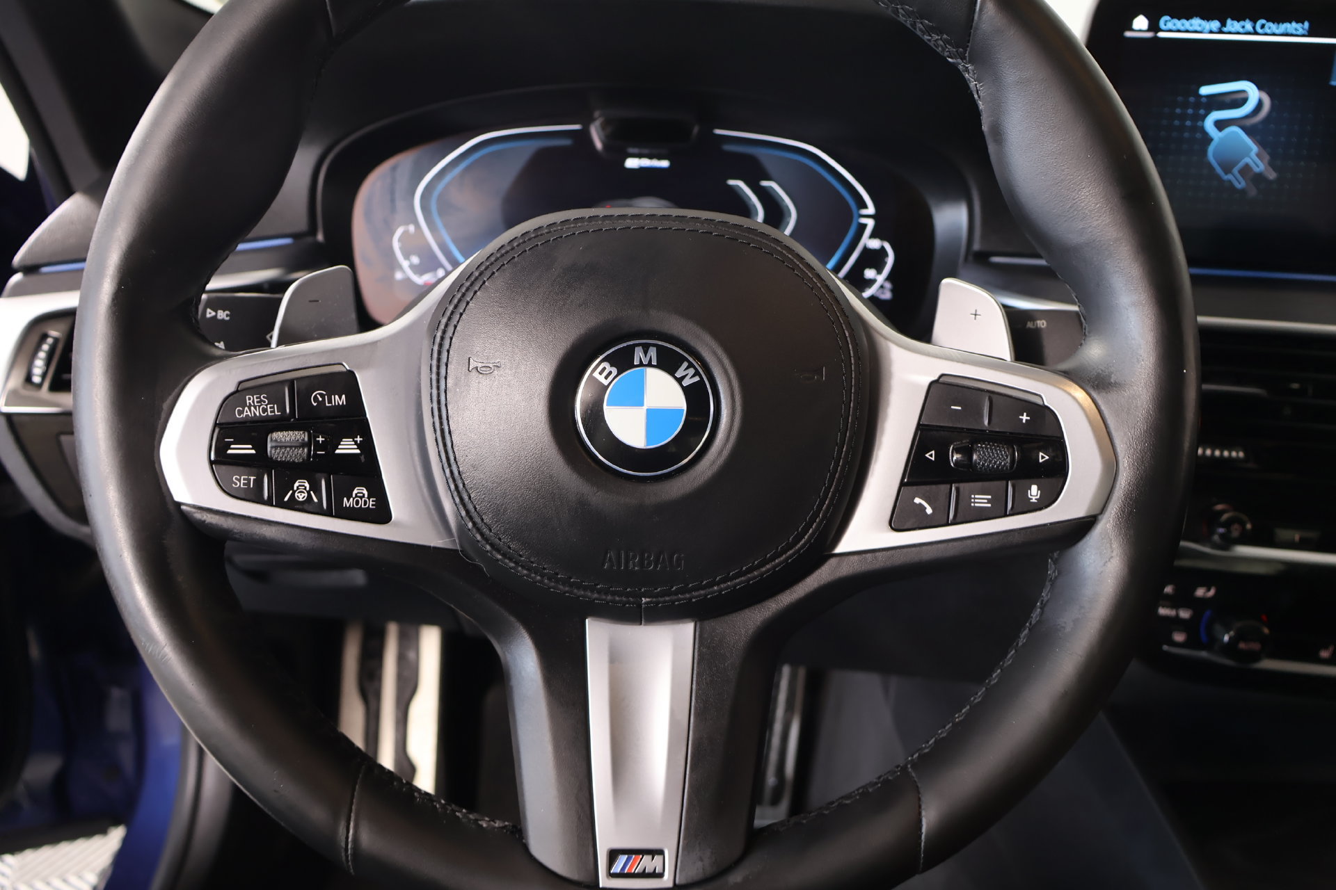 Used 2021 BMW 530e xDrive w/ Executive Package AWD/4WD image 3