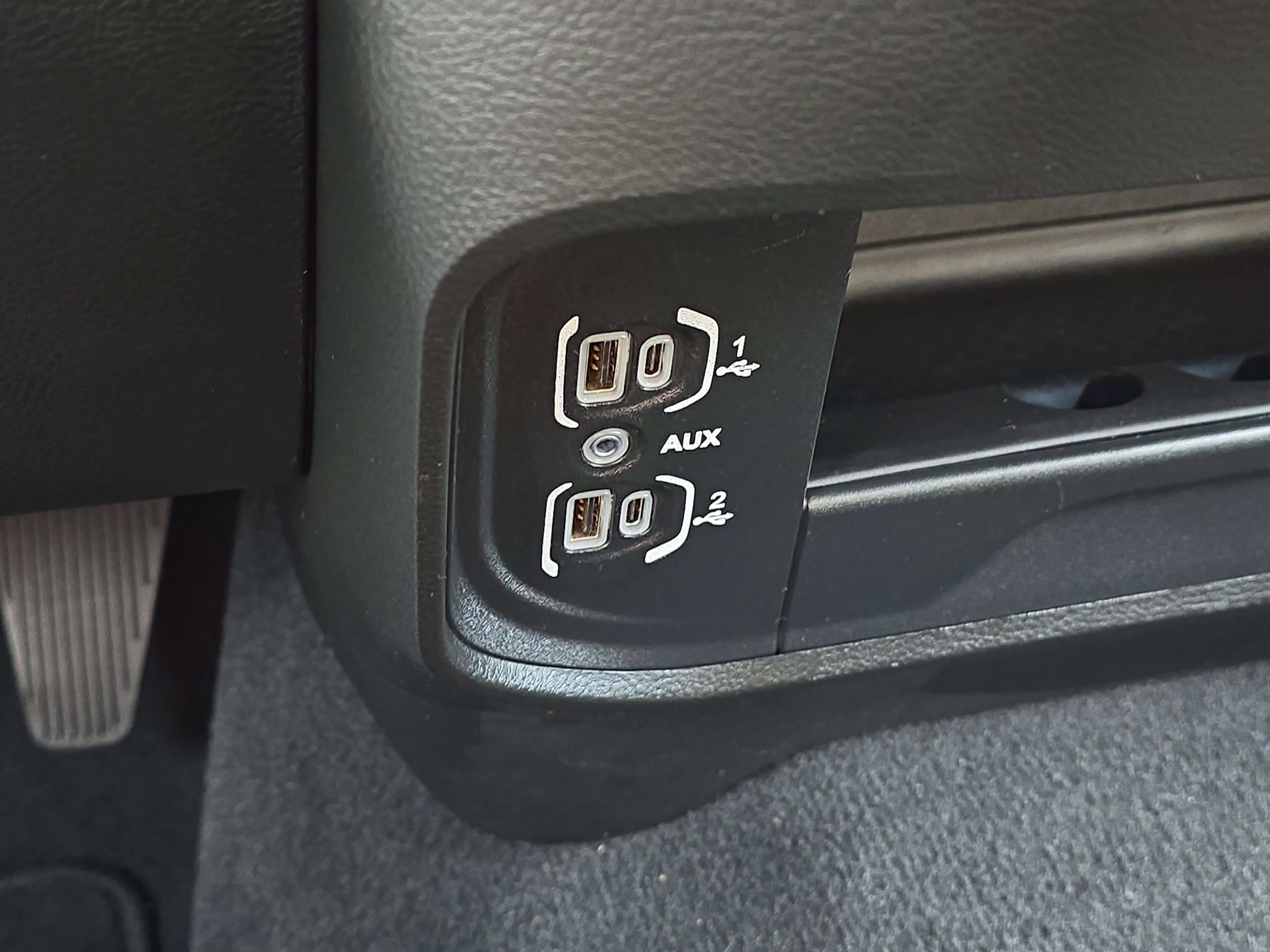 Used 2024 RAM 2500 Big Horn w/ Night Edition image 21