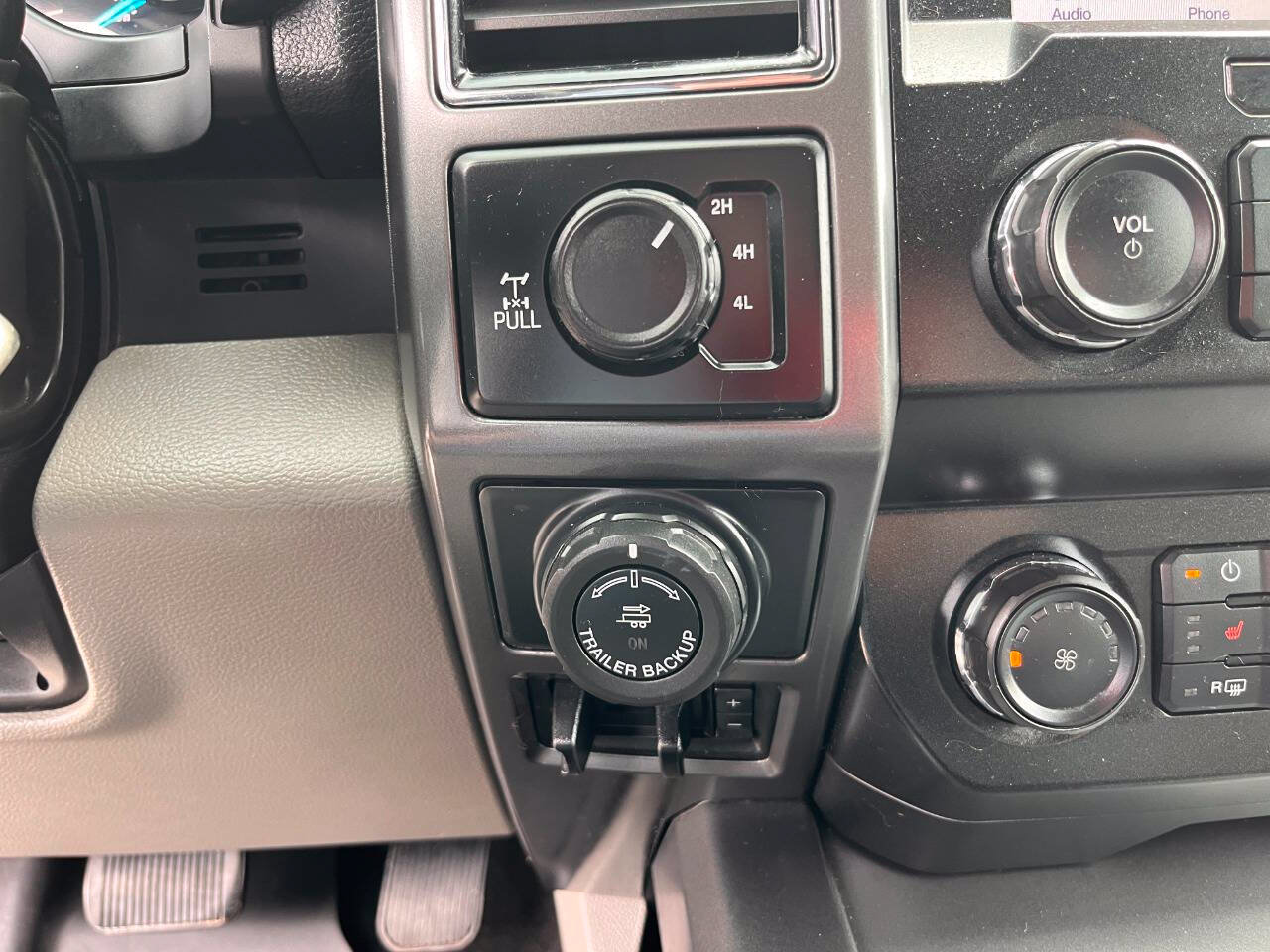 Used 2019 Ford F150 XLT w/ Equipment Group 302A Luxury AWD/4WD image 31