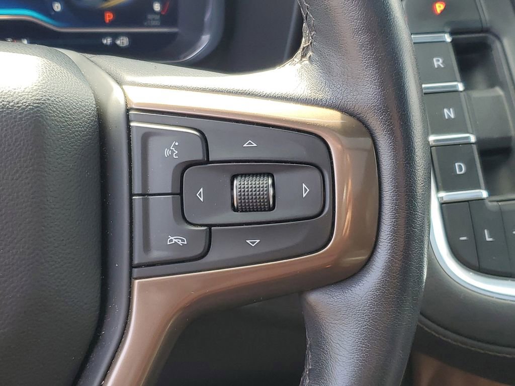 Used 2023 Chevrolet Suburban High Country w/ Advanced Technology Package image 16