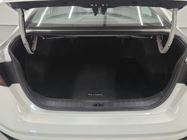 Used 2024 Nissan Altima 2.5 SR FWD image 24