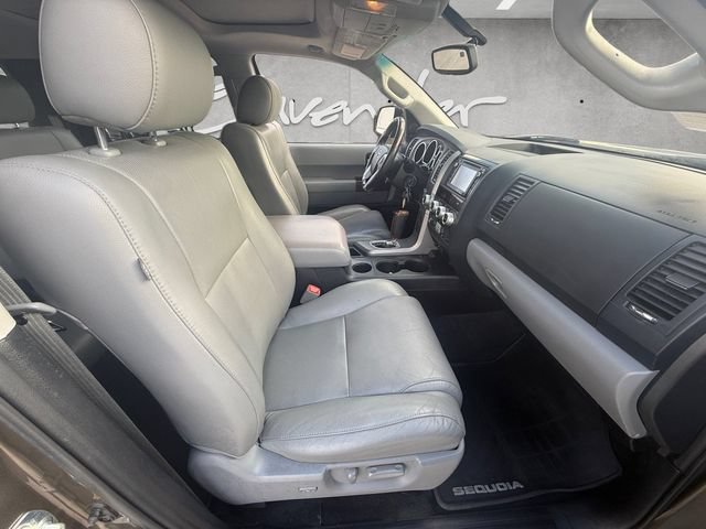 Used 2014 Toyota Sequoia Platinum RWD image 24