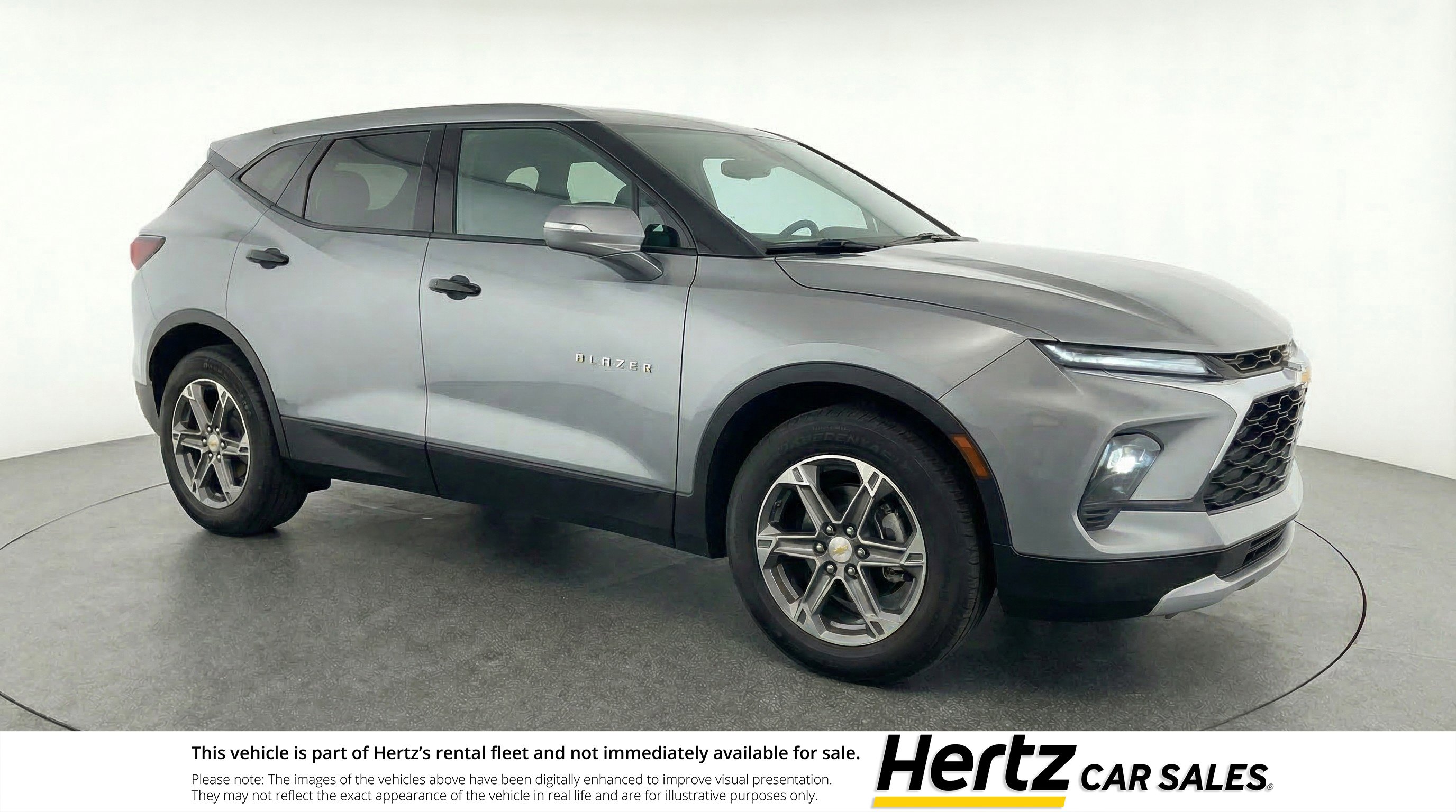 Used 2025 Chevrolet Blazer LT image 1