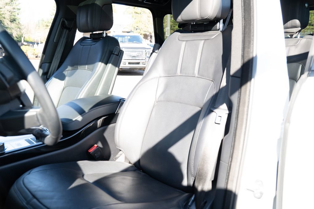 Used 2022 Land Rover Range Rover Westminster Edition image 11