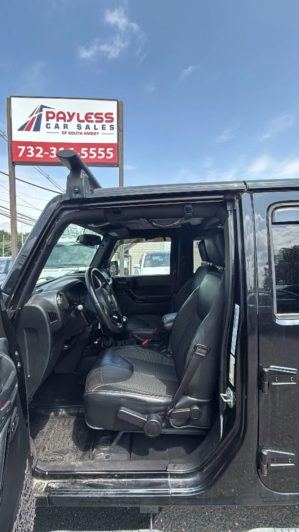 Used 2016 Jeep Wrangler Unlimited Sahara image 10