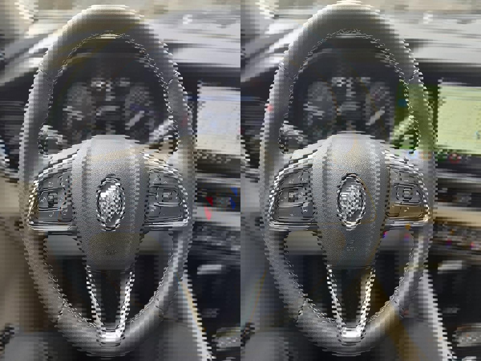 Certified 2023 Buick Envision Avenir image 40