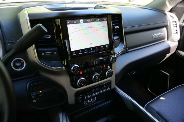 Used 2024 RAM 3500 Laramie AWD/4WD image 9