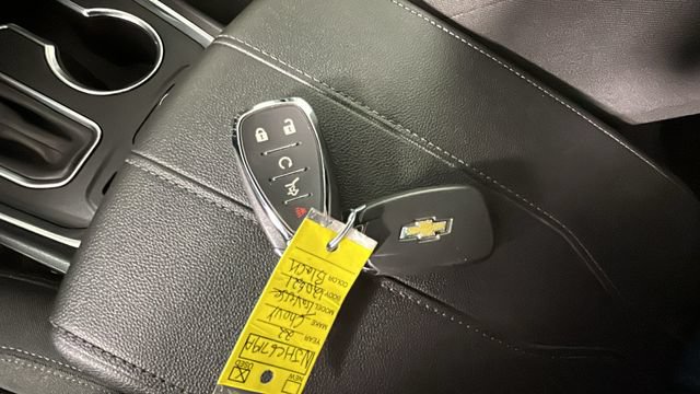 Used 2022 Chevrolet Traverse LT FWD image 21