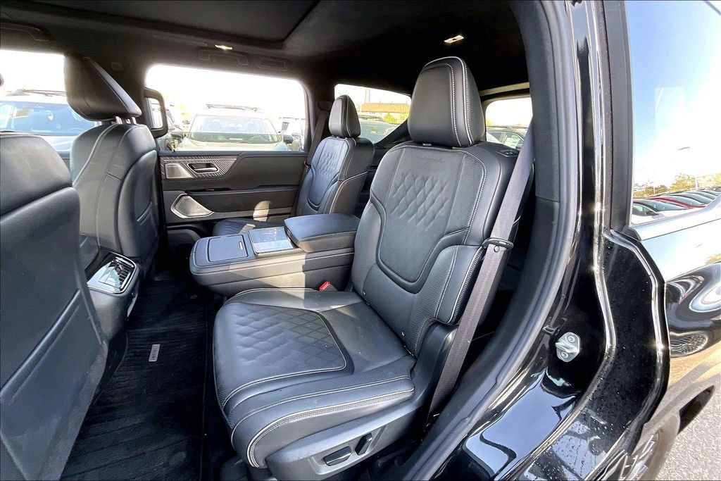 Used 2025 INFINITI QX80 Autograph image 25