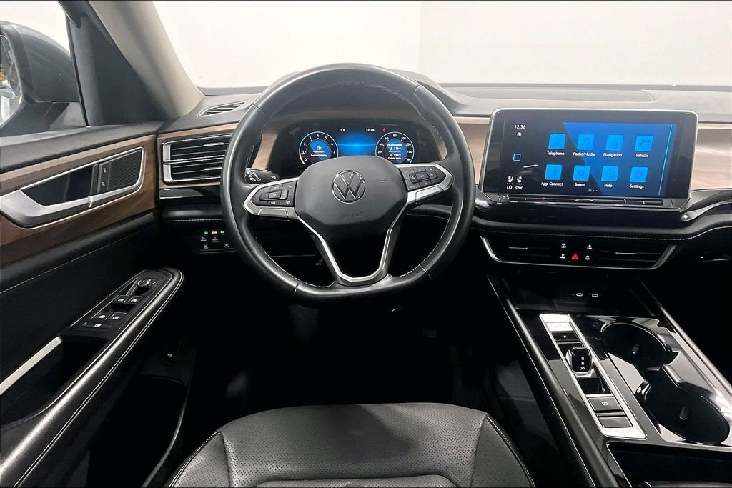 Used 2024 Volkswagen Atlas SE AWD/4WD image 5