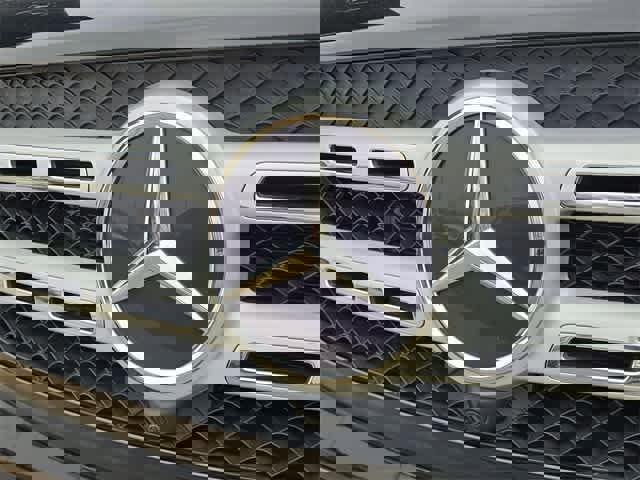 Used 2023 Mercedes-Benz GLB 250 image 11