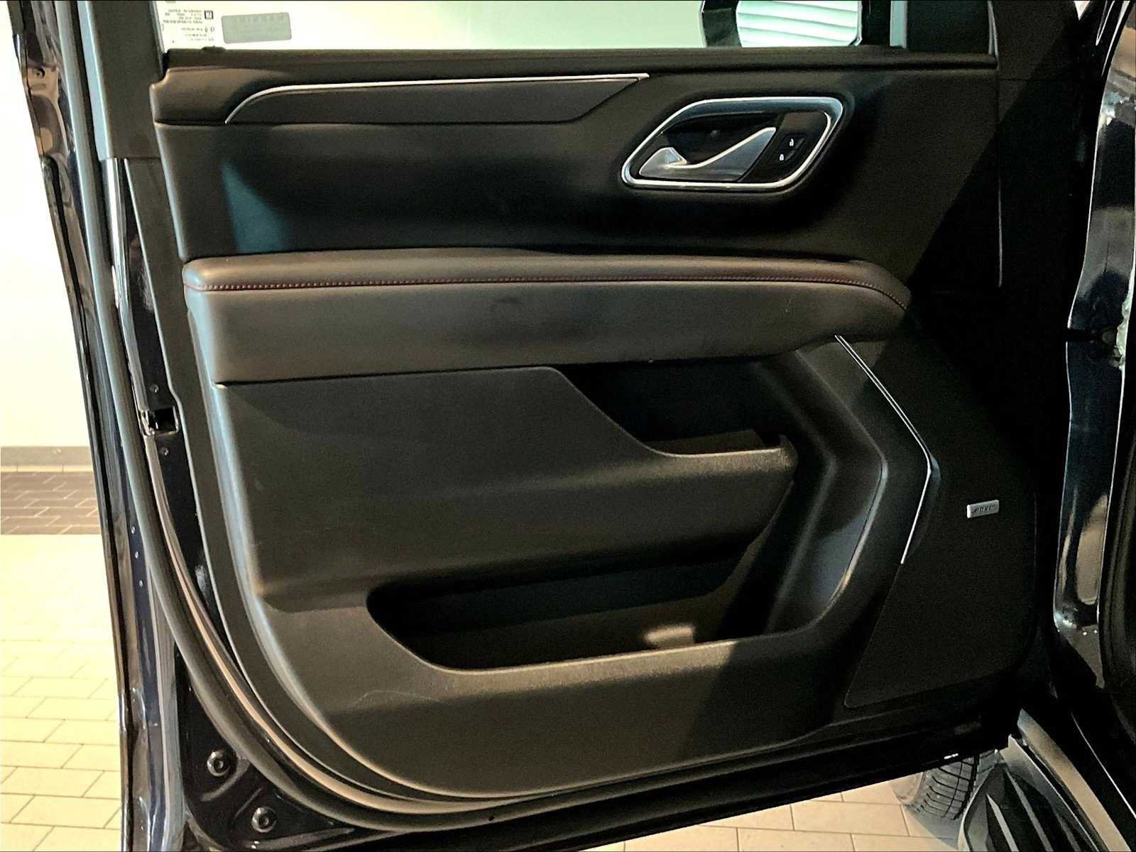 Used 2024 Chevrolet Tahoe RST w/ Luxury Package AWD/4WD image 26