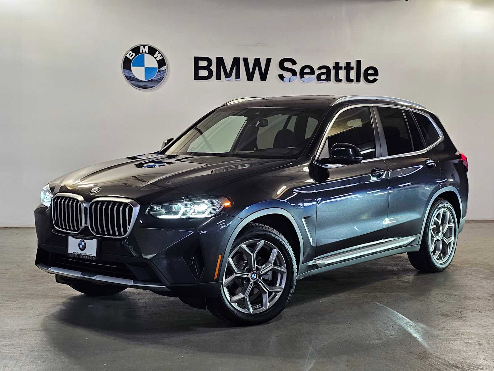 Used 2022 BMW X3 xDrive30i w/ Convenience Package AWD/4WD image 1