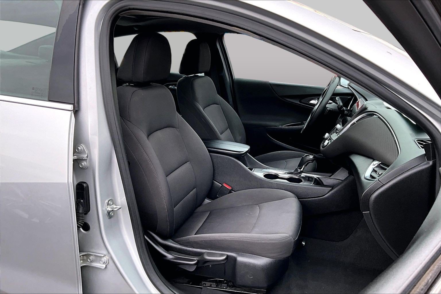 Used 2020 Chevrolet Malibu LT FWD image 7