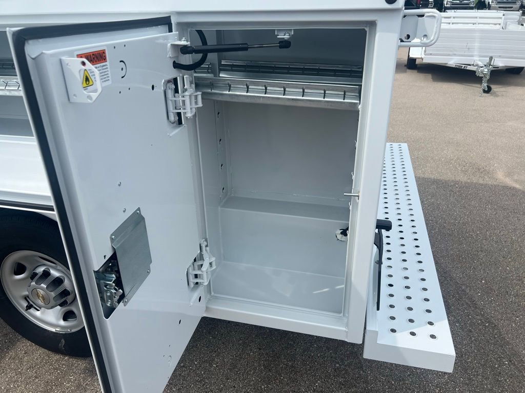 New 2025 Chevrolet Express 3500 w/ Power Convenience Package image 24