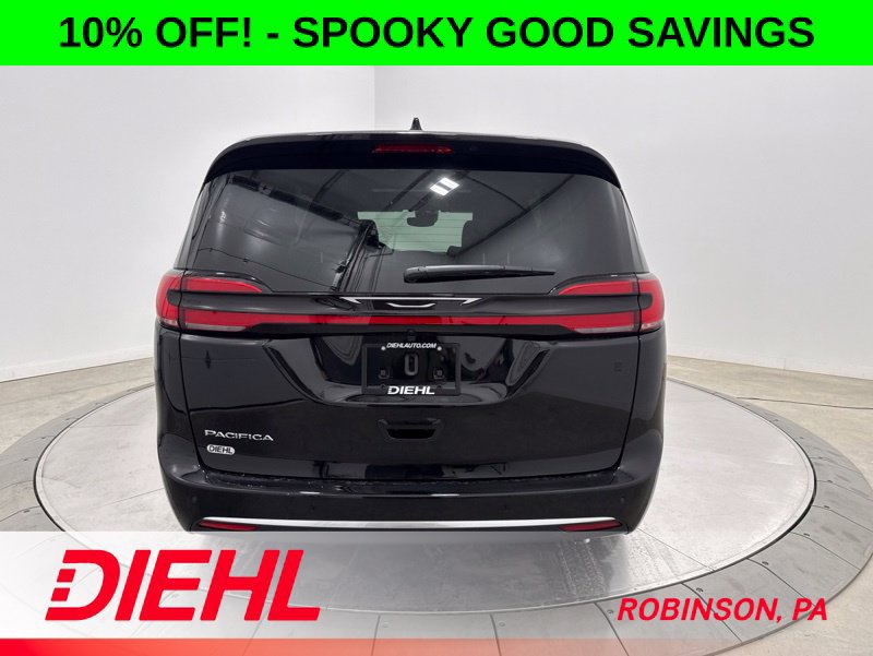 New 2027 Chrysler Pacifica Select w/ Family Tech Group FWD image 6