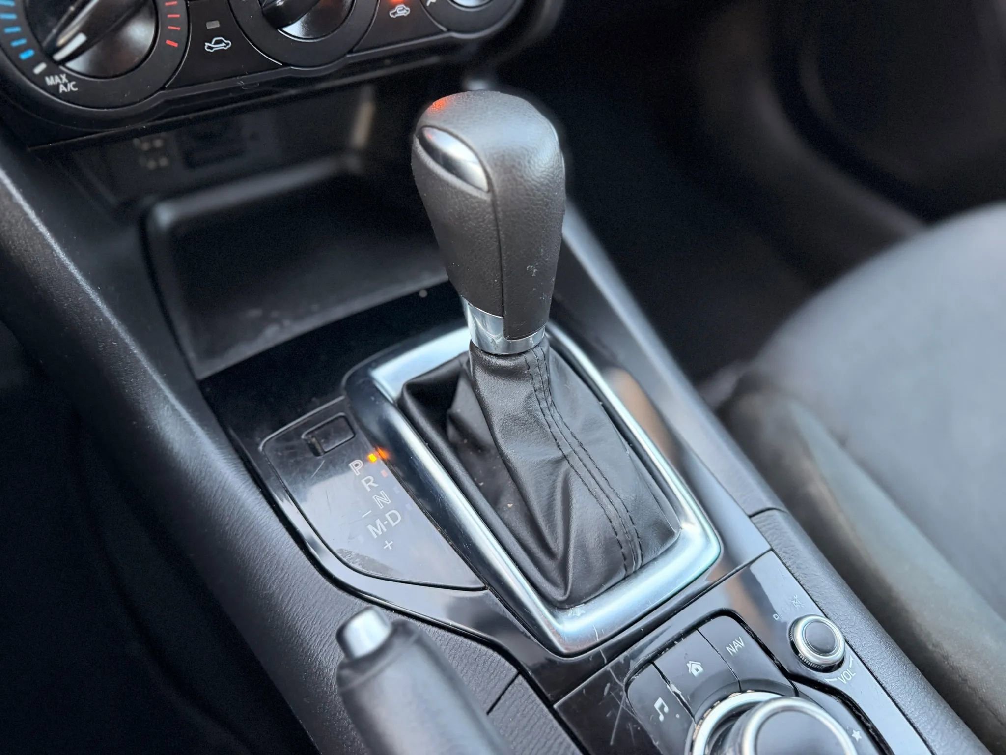 Used 2015 MAZDA MAZDA3 i Sport FWD image 39