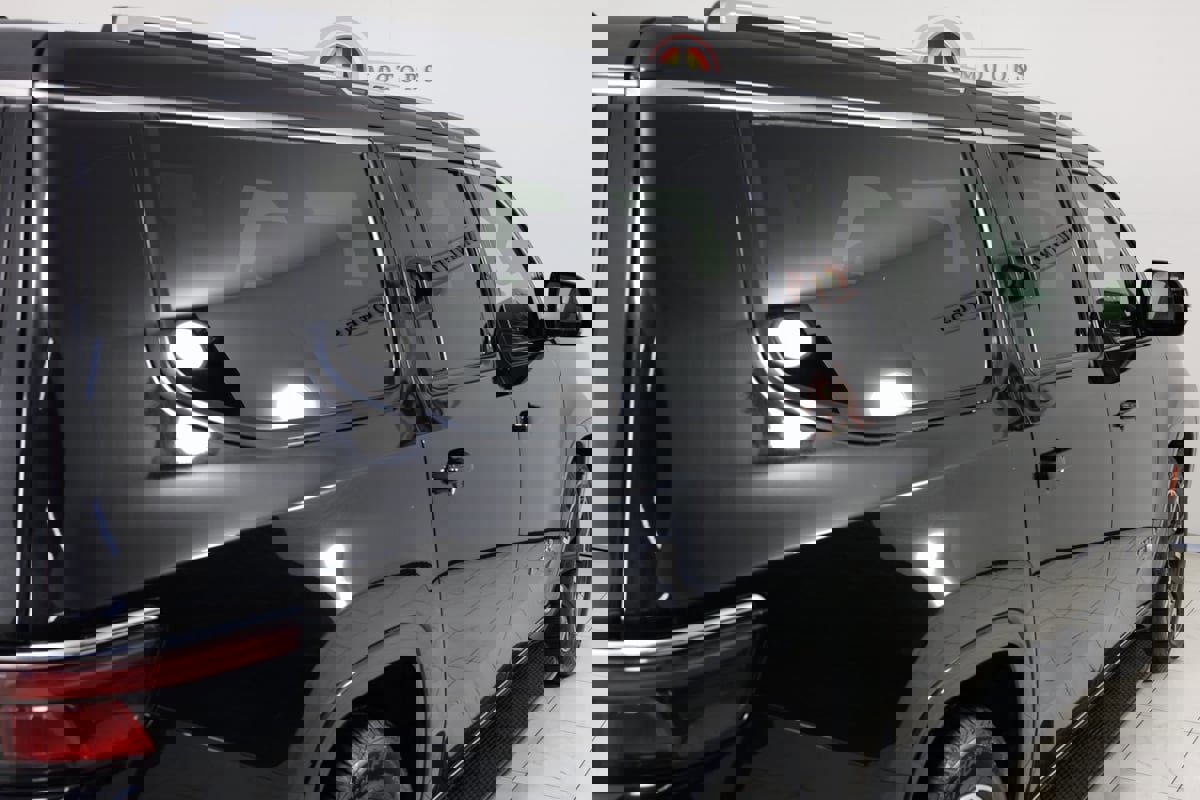 Used 2024 Jeep Wagoneer L Series III w/ Flexible Seating Group image 50