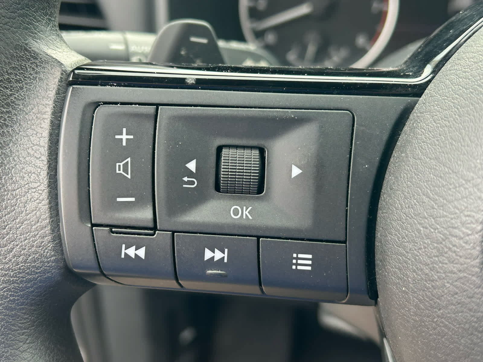 Used 2021 Nissan Rogue SV AWD/4WD image 21