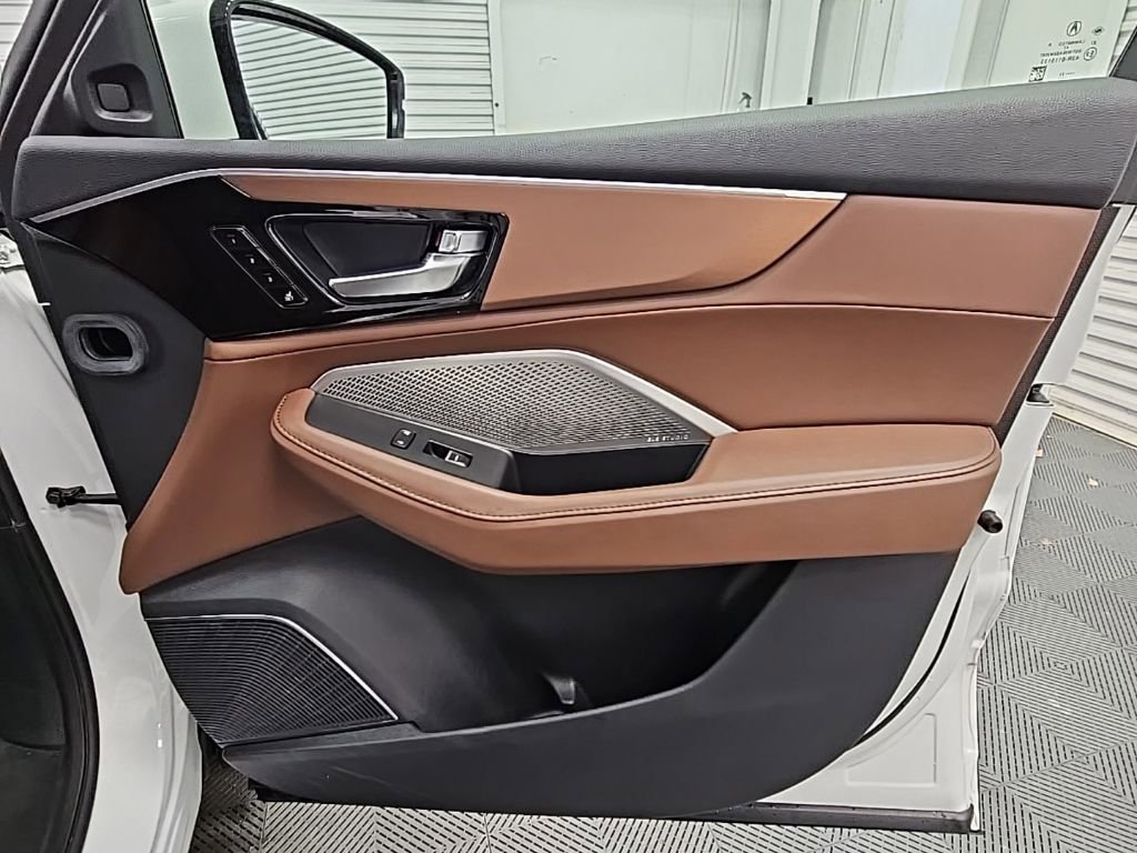 Used 2023 Acura MDX FWD w/ Technology Package image 43
