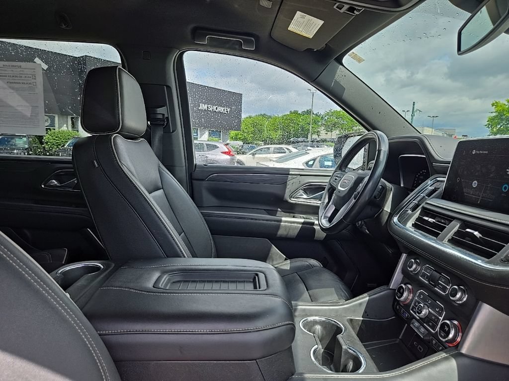 Used 2023 GMC Yukon XL SLT AWD/4WD image 40