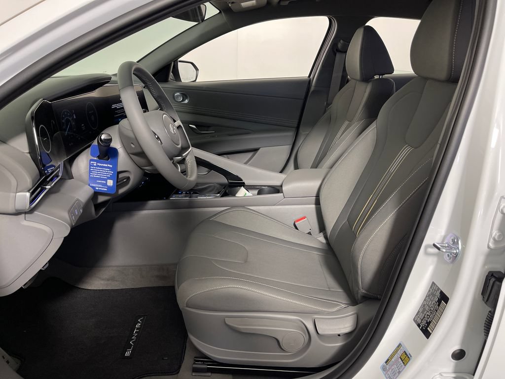 New 2026 Hyundai Elantra SEL FWD image 12