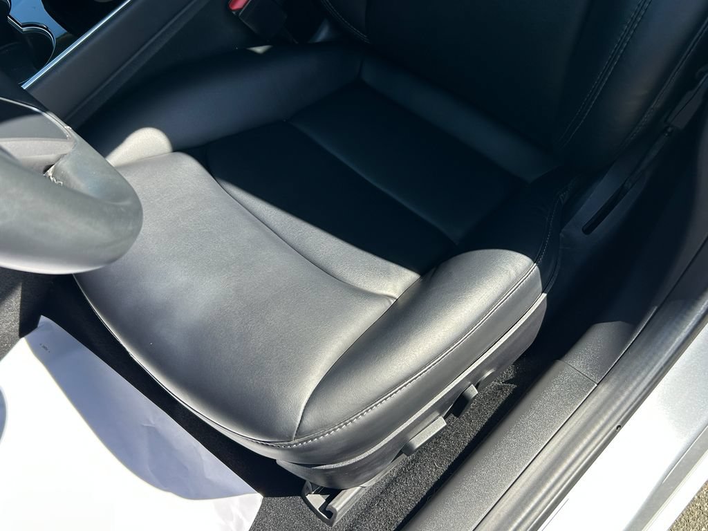 Used 2018 Tesla Model 3 Long Range RWD image 16