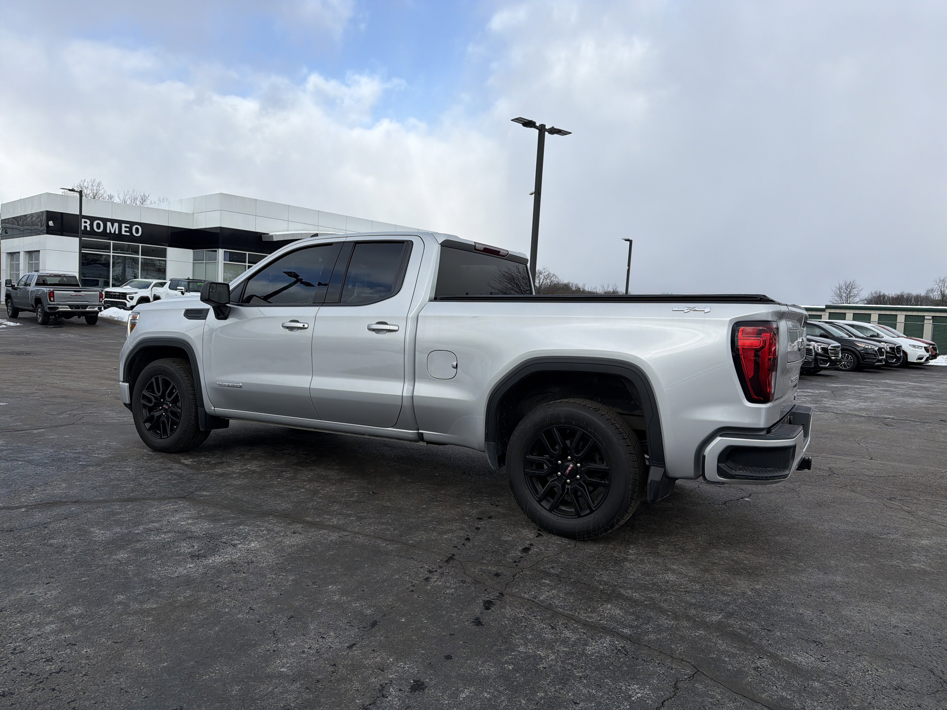 Used 2022 GMC Sierra 1500 Elevation image 8