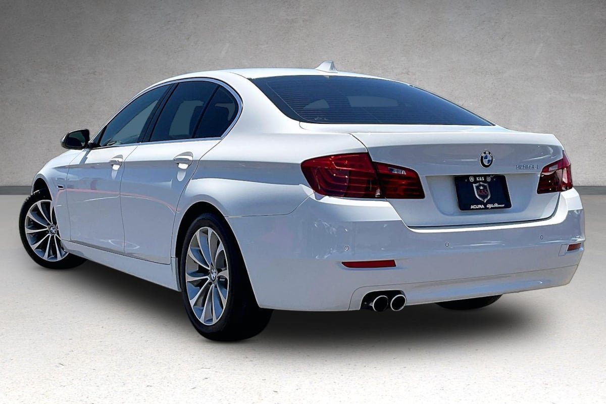 Used 2016 BMW 528i Sedan RWD image 32